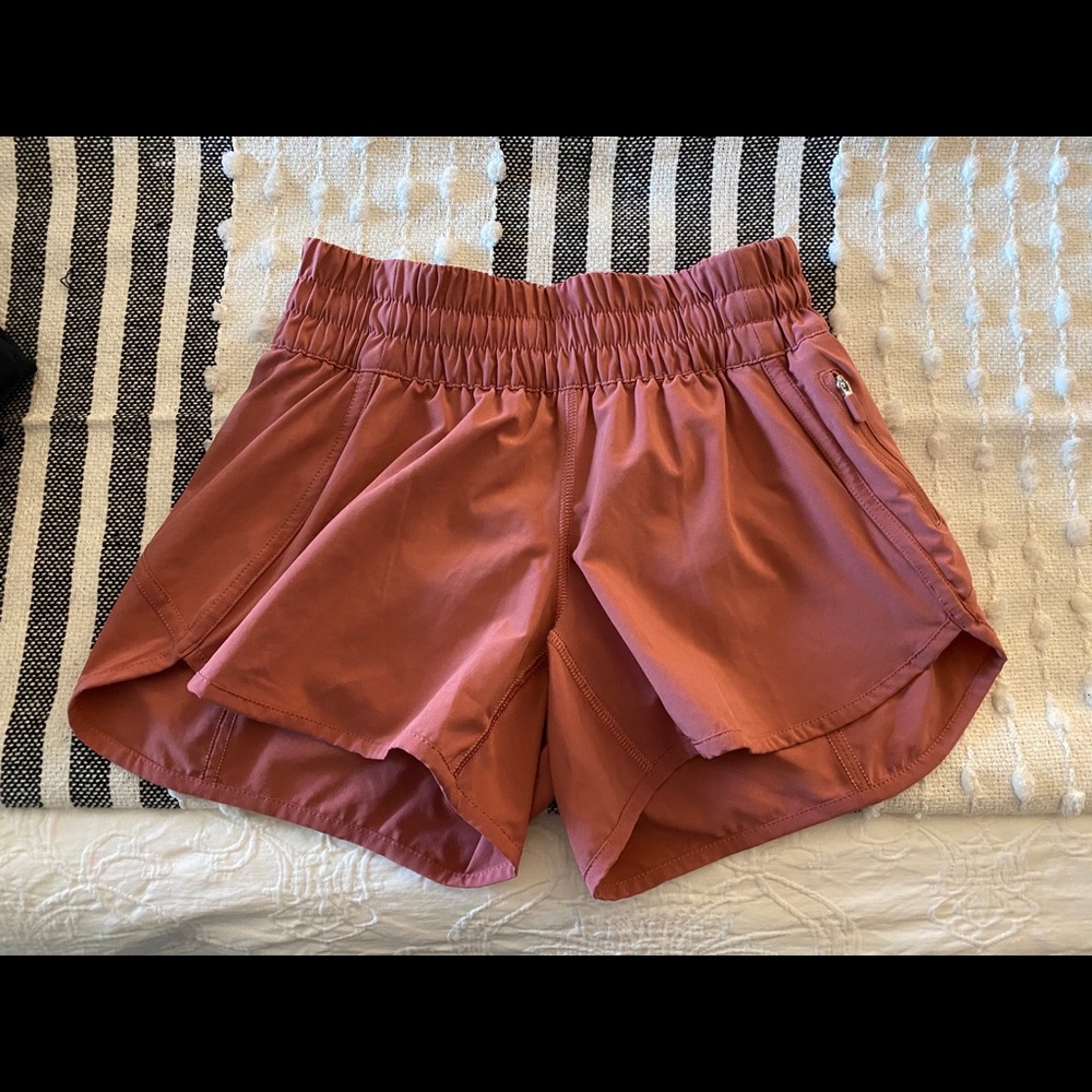 Lululemon Hotty Hot Short